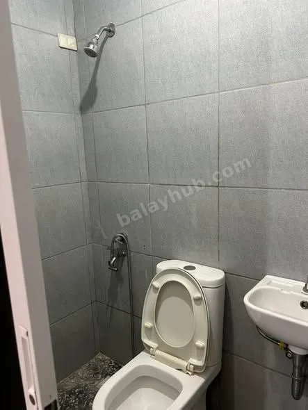 Two-Story Apartment in La Huerta, Parañaque