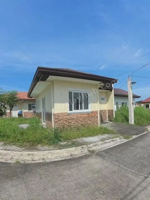 Pasalo Bungalow in Ara Vista Village, Gen. Trias