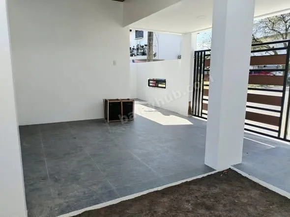 Modern 4-Bed House with Pool in Angeles City