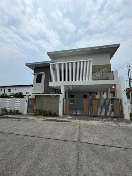 Modern Corner House & Lot in Angeles City
