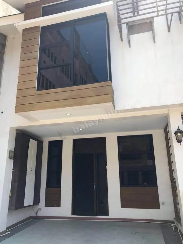 4-Bedroom Semi-Furnished Townhouse in Banawa, Cebu