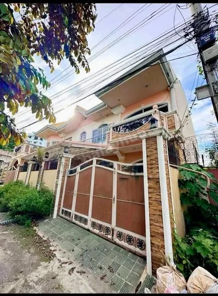 Spacious House and Lot in Buena Hills, Guadalupe