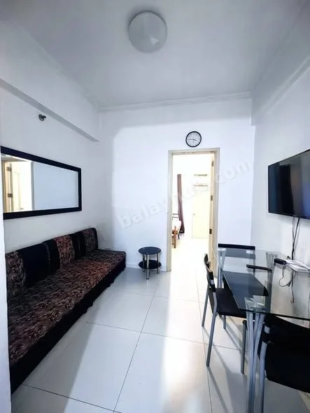 1BR Furnished Condo at Chateau Elysee, Parañaque