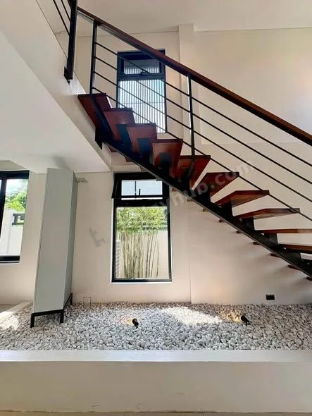 Modern 5-Bed House & Lot in Kishanta Subdivision, Cebu