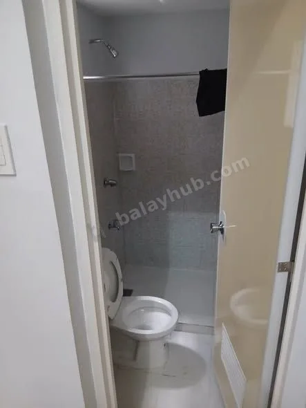 2BR Condo with Garage in Sun Valley, Parañaque