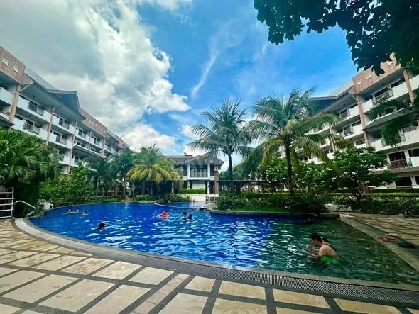 Semi-Furnished 2BR Apartment in Siena Park, Paranaque