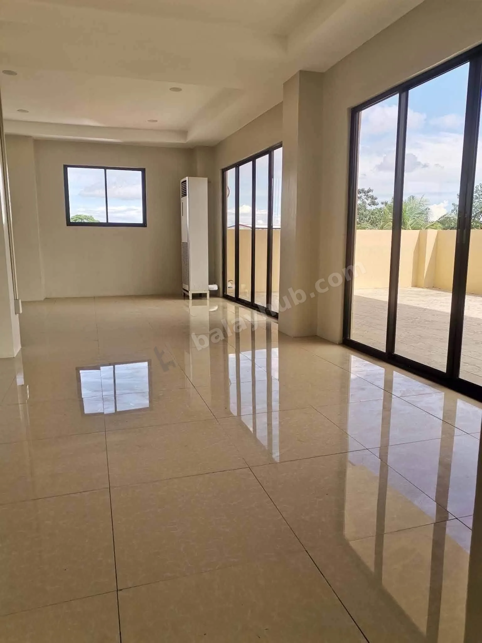 Commercial Building for Sale in Banilad, Mandaue City