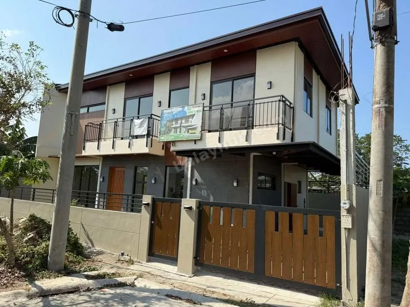 House & Lot in Nostalji Enclave, Dasmarinas Cavite