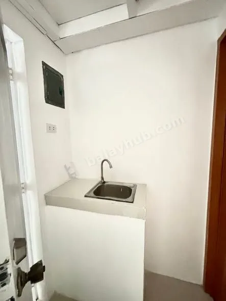 Loft-Type Apartment for Rent in Las Piñas