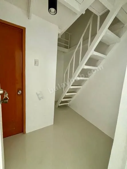 Loft-Type Apartment for Rent in Las Piñas