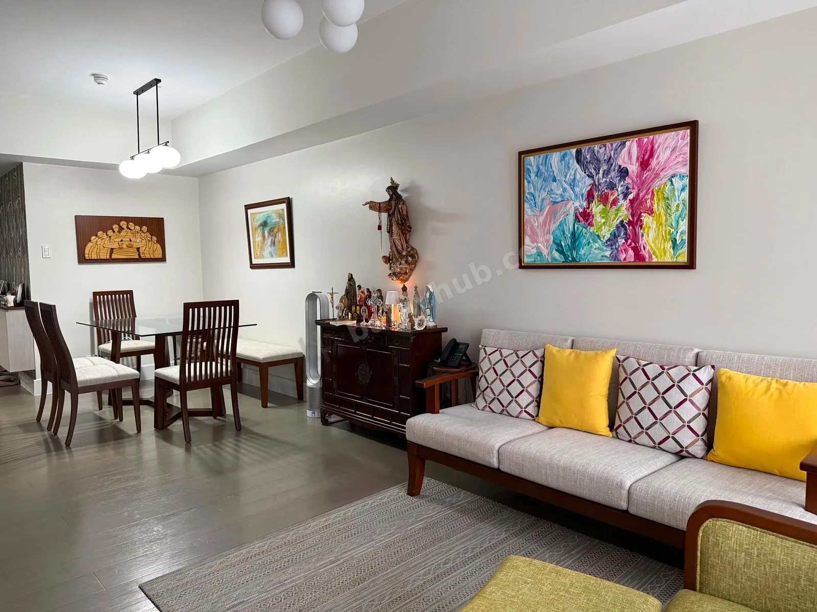 2 BR IN PROSCENIUM ROCK WELL