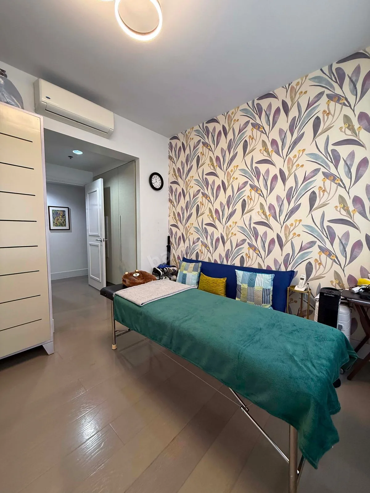 2 BR IN PROSCENIUM ROCK WELL